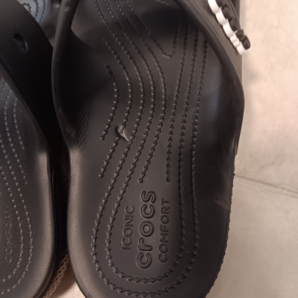 Crocs black slip on sandals Mens 12 - Picture 3 of 5